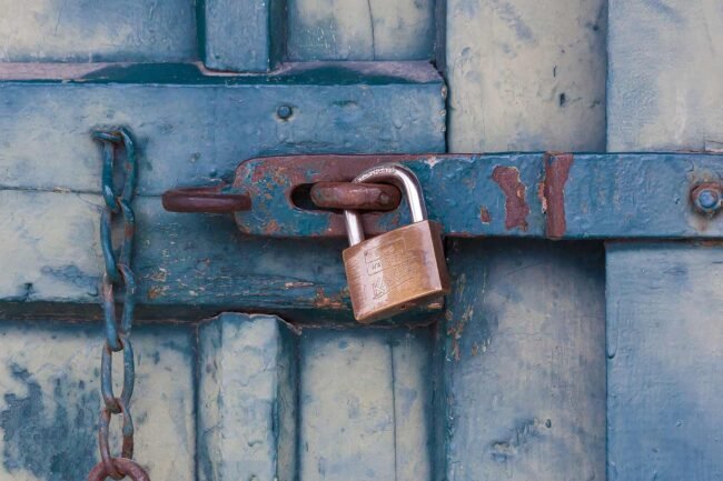 Kellertür öffnen Wien